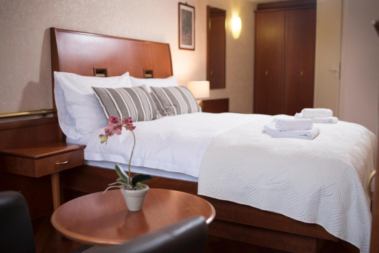 Hotel Regina Лозанна Экстерьер фото